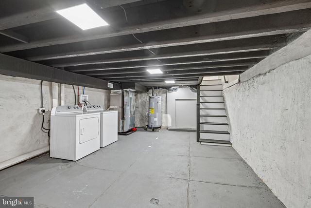 518 GREENWICH ST, Philadelphia, PA 19147