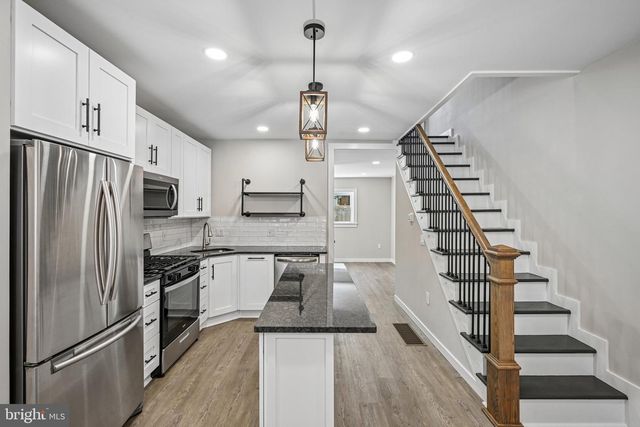 518 GREENWICH ST, Philadelphia, PA 19147