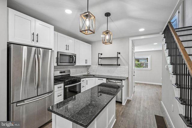 518 GREENWICH ST, Philadelphia, PA 19147