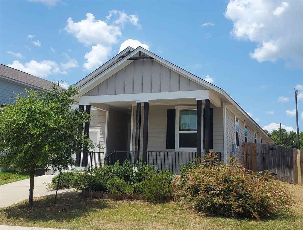 217 Michaelis DR, Leander, TX 78641