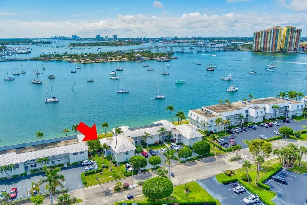 1071 Sugar Sands Boulevard 8, Singer Island, FL 33404