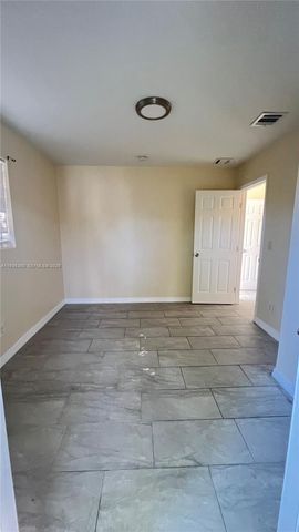 706 SW 4th Ter 4, Dania Beach, FL 33004