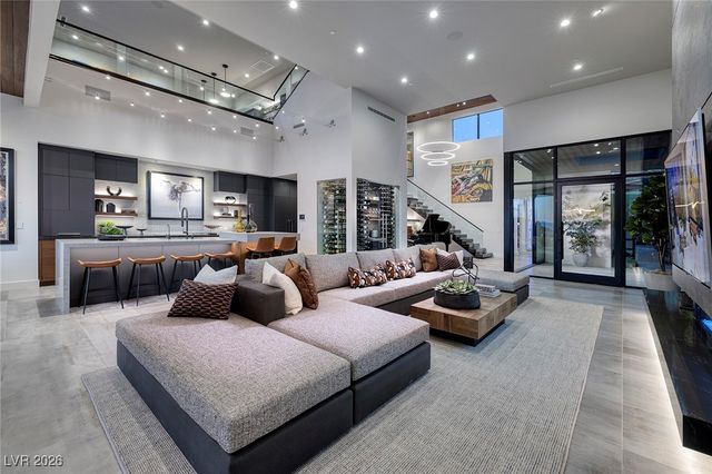 525 Overlook Rim Drive, Henderson, NV 89012