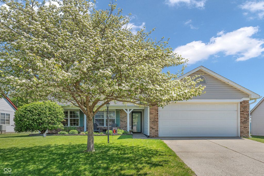 4103 Sungate Court, Indianapolis, IN 46239