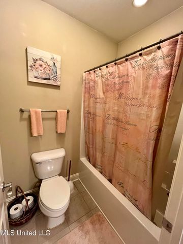 13715 Fox Hill Drive, Gulfport, MS 39503