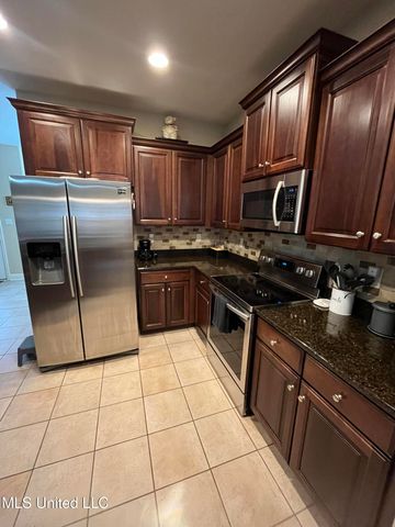 13715 Fox Hill Drive, Gulfport, MS 39503