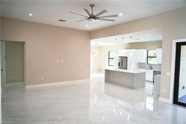 4447 6th AVE NE, Naples, FL 34120