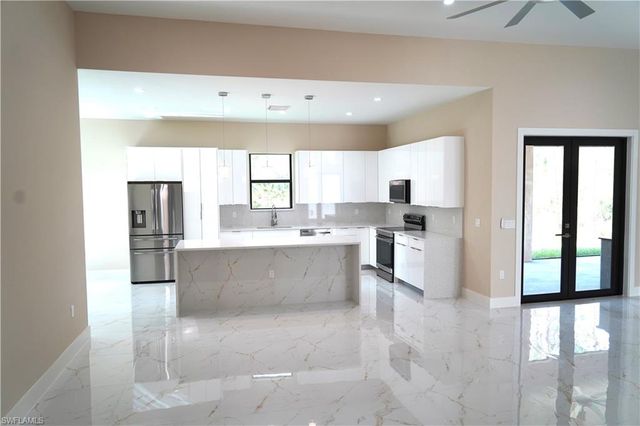 4447 6th AVE NE, Naples, FL 34120