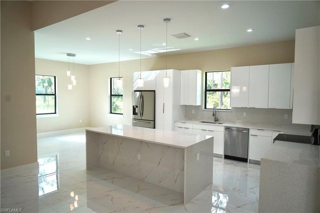 4447 6th AVE NE, Naples, FL 34120