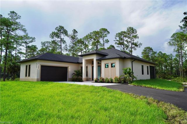 4447 6th AVE NE, Naples, FL 34120
