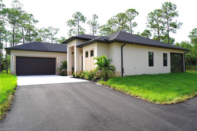 4447 6th AVE NE, Naples, FL 34120