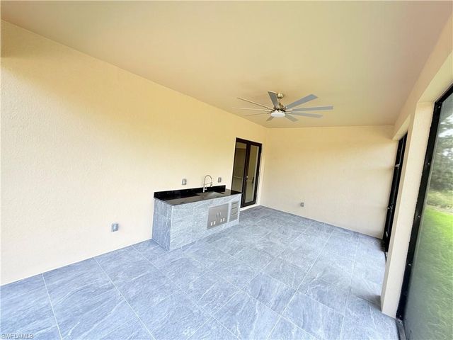 4447 6th AVE NE, Naples, FL 34120