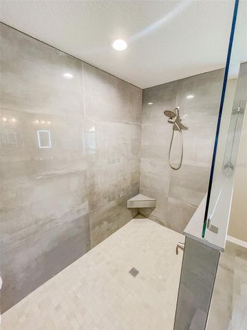 2137 DATE PALM WAY, Venice, FL 34292