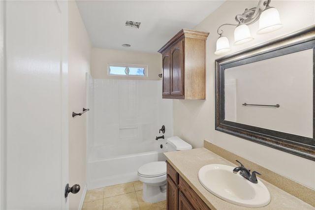 7430 Trail Creek Dr, Corpus Christi, TX 78414