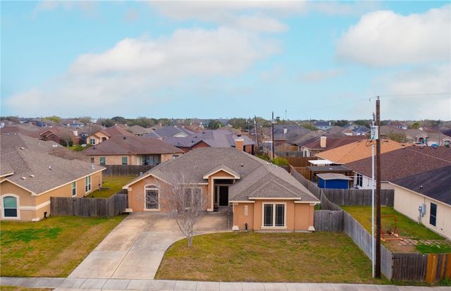 7430 Trail Creek Dr, Corpus Christi, TX 78414