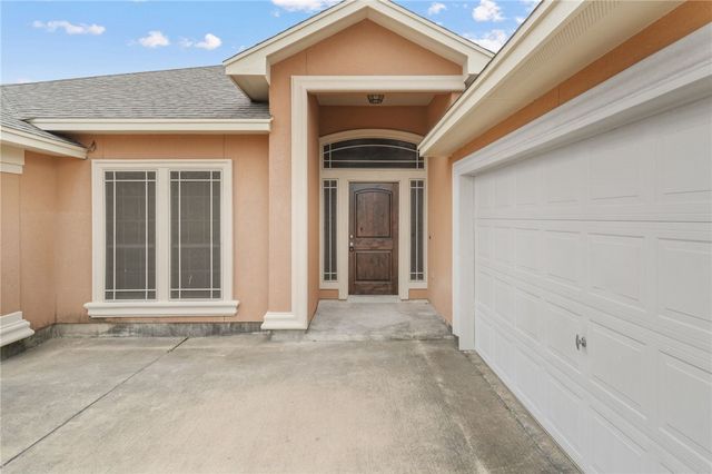 7430 Trail Creek Dr, Corpus Christi, TX 78414