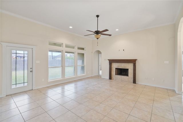 7430 Trail Creek Dr, Corpus Christi, TX 78414