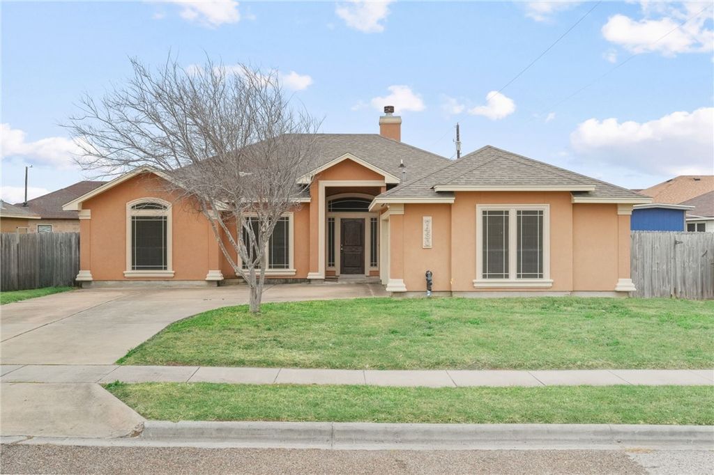 7430 Trail Creek Dr, Corpus Christi, TX 78414