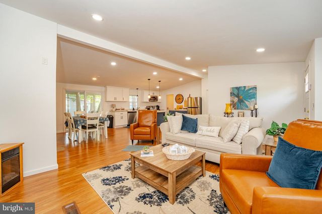 24 HOLLY CT, Mays Landing, NJ 08330