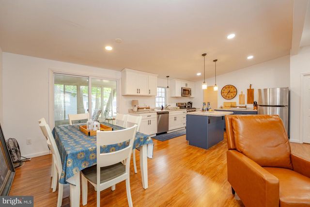 24 HOLLY CT, Mays Landing, NJ 08330