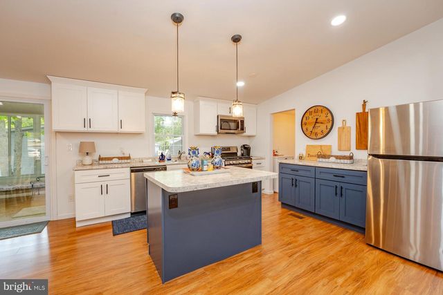 24 HOLLY CT, Mays Landing, NJ 08330