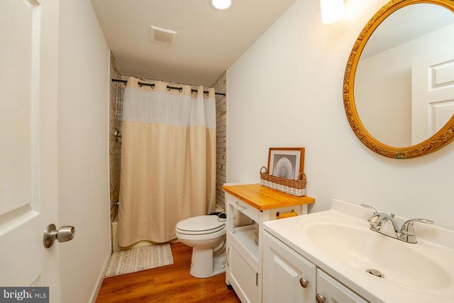 24 HOLLY CT, Mays Landing, NJ 08330