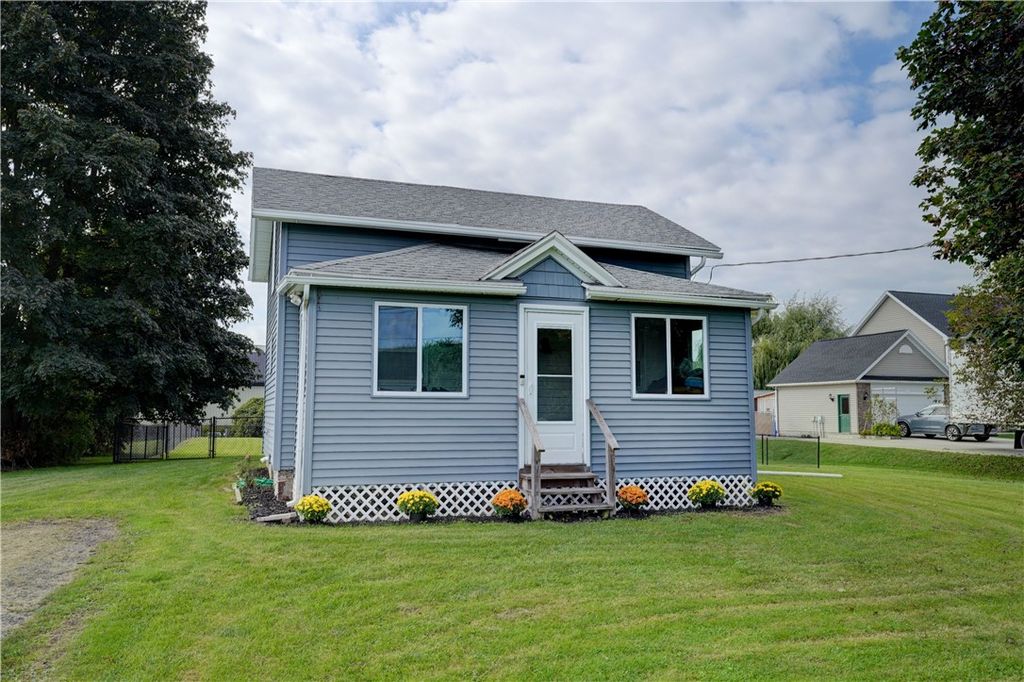 1393 Vroom Road, Ogden, NY 14559