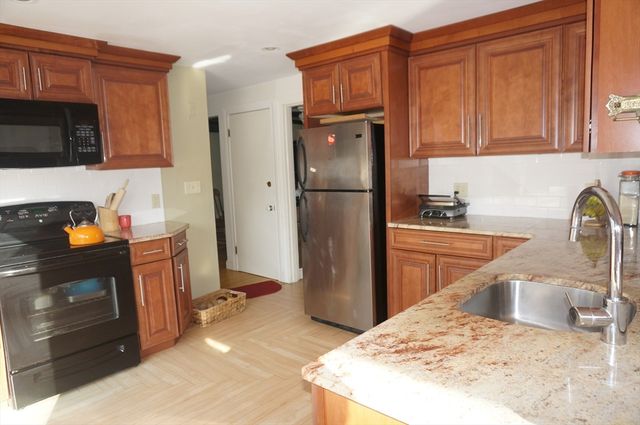 18 Pequot Road SF, Wayland, MA 01778