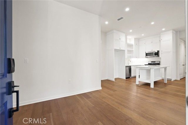 753 Spring Gdn, Irvine, CA 92618