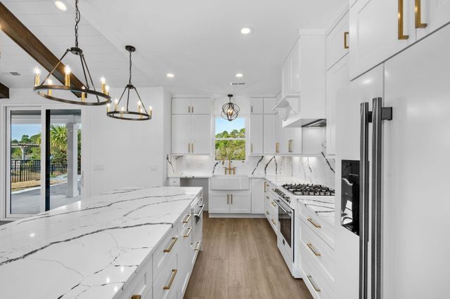 1513 Osage Dr., Myrtle Beach, SC 29579