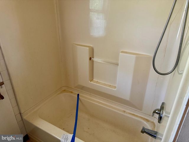 27 CENTER ST, Elmer, NJ 08318