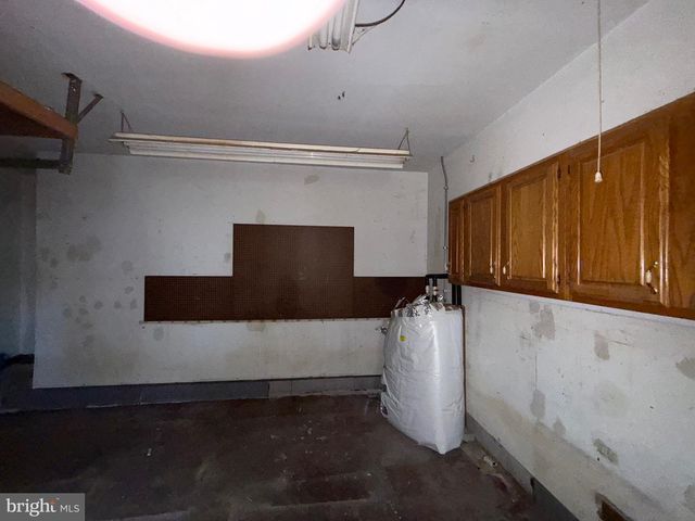27 CENTER ST, Elmer, NJ 08318
