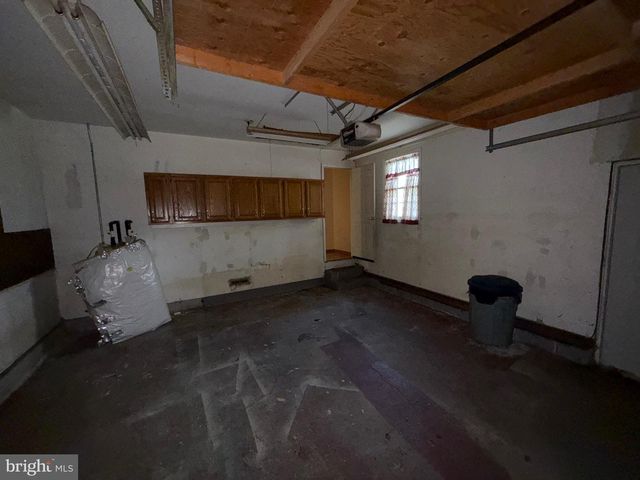27 CENTER ST, Elmer, NJ 08318