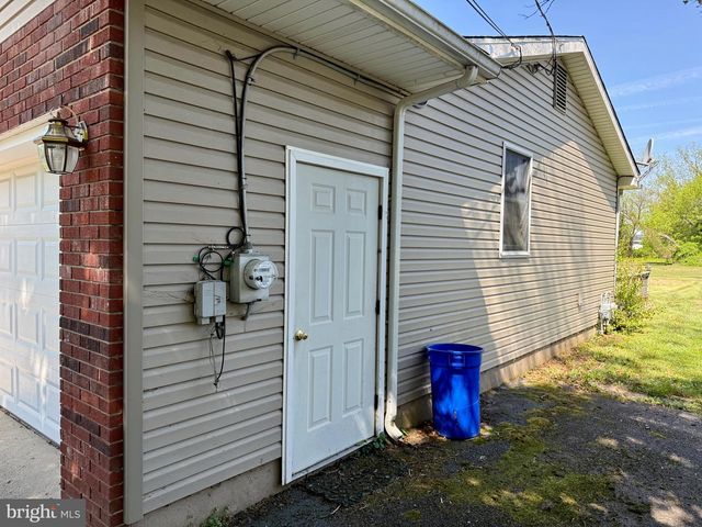 27 CENTER ST, Elmer, NJ 08318