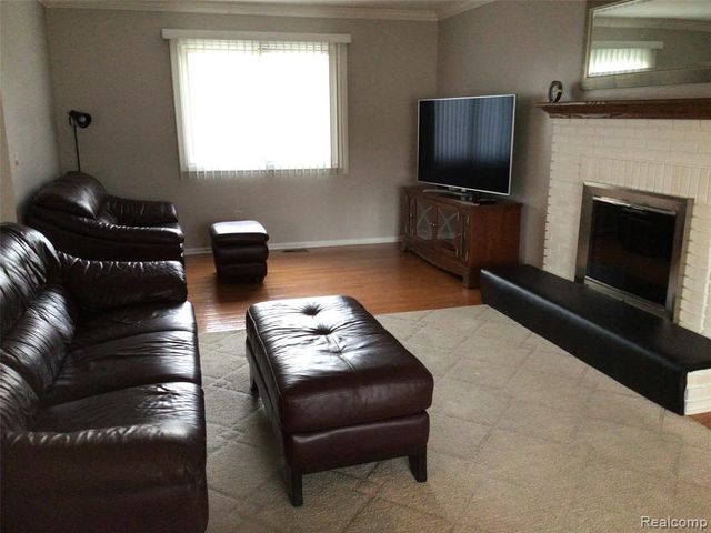 44460 Manitou Drive, Clinton Township, MI 48038