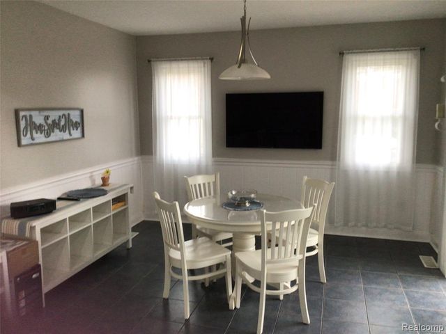 44460 Manitou Drive, Clinton Township, MI 48038