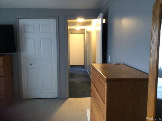 44460 Manitou Drive, Clinton Township, MI 48038