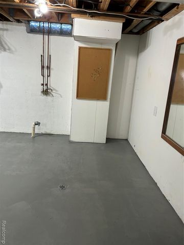 44460 Manitou Drive, Clinton Township, MI 48038