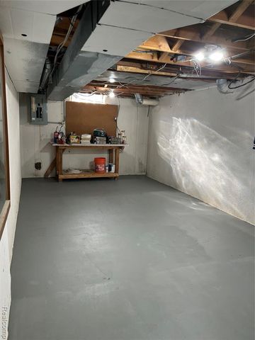 44460 Manitou Drive, Clinton Township, MI 48038