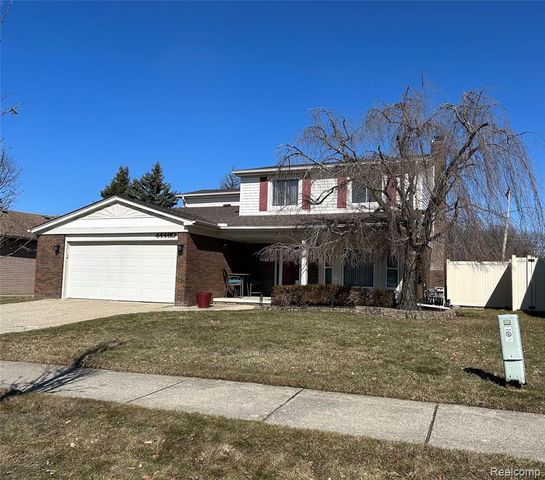 44460 Manitou Drive, Clinton Township, MI 48038