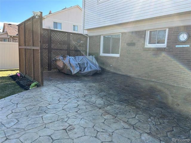 44460 Manitou Drive, Clinton Township, MI 48038