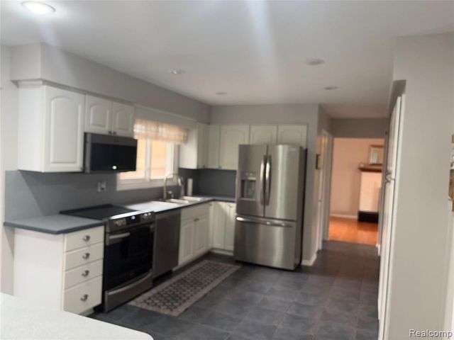 44460 Manitou Drive, Clinton Township, MI 48038