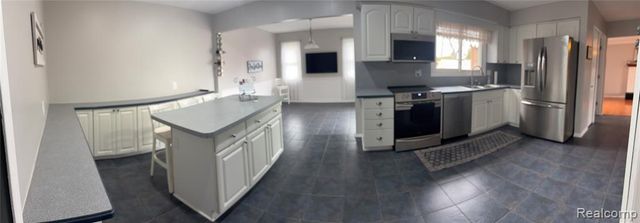 44460 Manitou Drive, Clinton Township, MI 48038