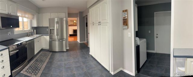 44460 Manitou Drive, Clinton Township, MI 48038