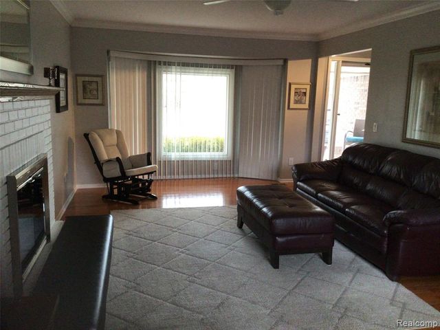 44460 Manitou Drive, Clinton Township, MI 48038