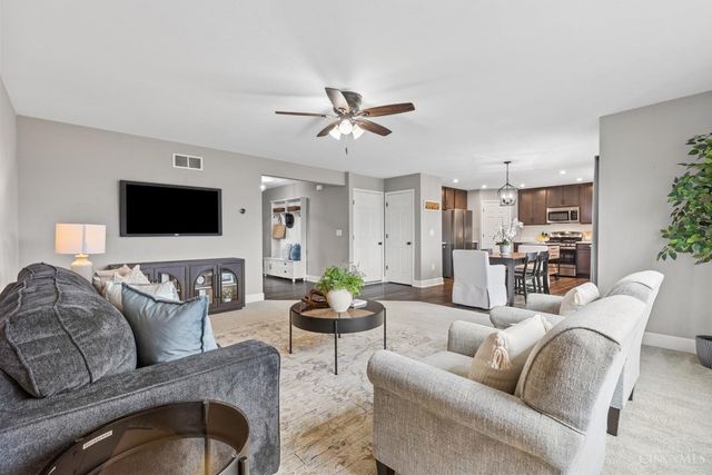 1627 Down Court, Maineville, OH 45152
