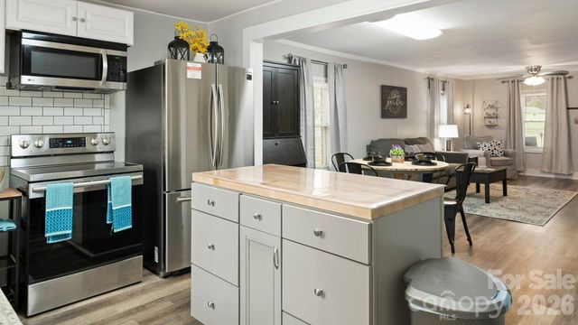 5016 Clearwater Lake Road, Mount Holly, NC 28120