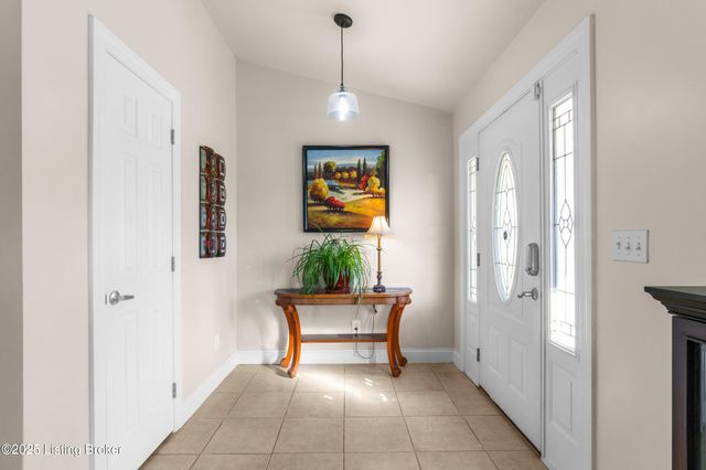 7000 Colton Rd, Crestwood, KY 40014