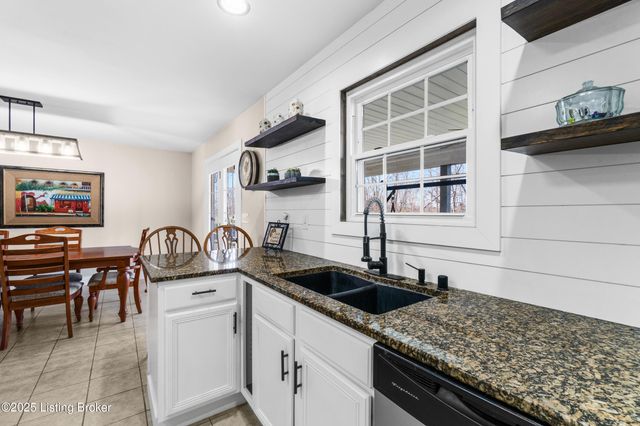 7000 Colton Rd, Crestwood, KY 40014