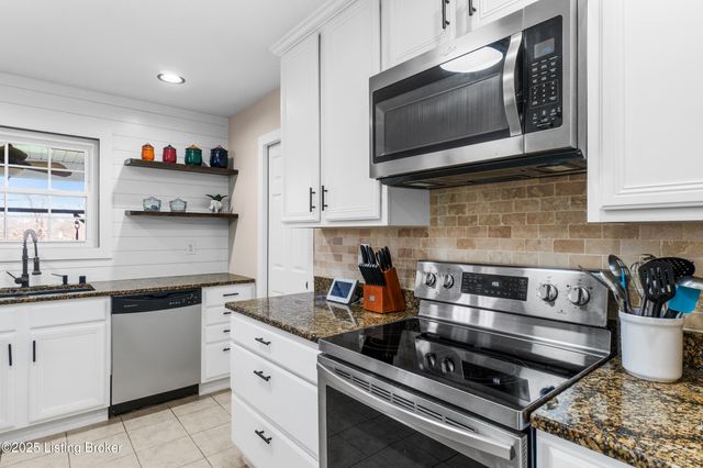 7000 Colton Rd, Crestwood, KY 40014